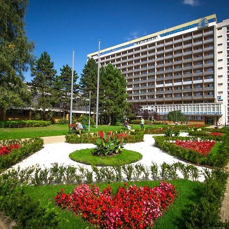 Rehabilitacni Sanatorium - Lazne Darkov Hotel Karviná Buitenkant foto